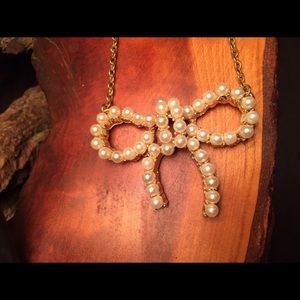 Vintage Pearl Bow Necklace